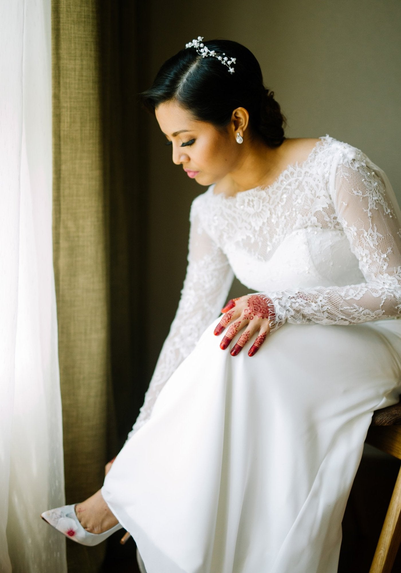 Sleeves Chantilly Lace Sheath Wedding Dress | Dentelle Bridal Sleeves Chantilly Lace Sheath Wedding Dress | Dentelle Bridal