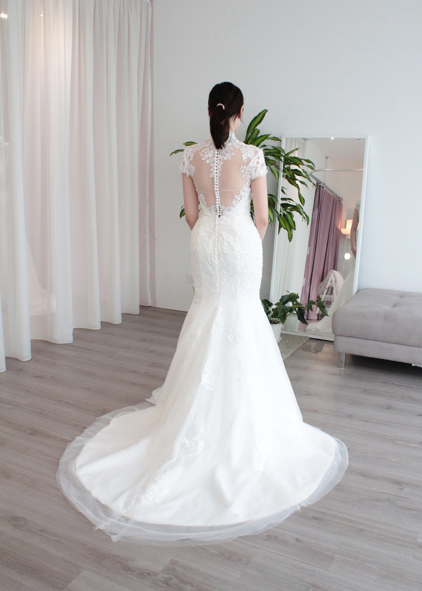 Bride Michelle - Mandarin Collar Mermaid Lace Wedding Dress