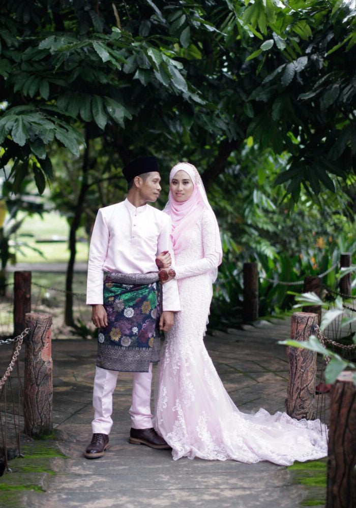 Bride Aiqa- Fully Lined Muslim Bride Wedding Dress | Dentelle Bridal Bride Aiqa- Fully Lined Muslim Bride Wedding Dress | Dentelle Bridal