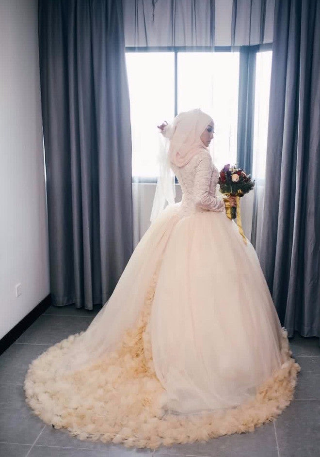 Bride Nazrah - Long Sleeves Drop Waist Ball Gown Wedding Dress Dentelle Bridal Bride Nazrah - Long Sleeves Drop Waist Ball Gown Wedding Dress Dentelle Bridal