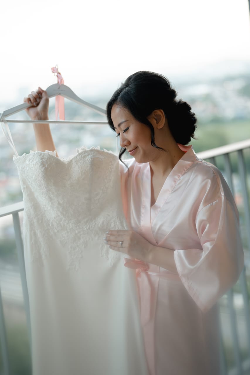 Bride Jayne — 2-in-1 Strapless Gown with Detachable Sleeves