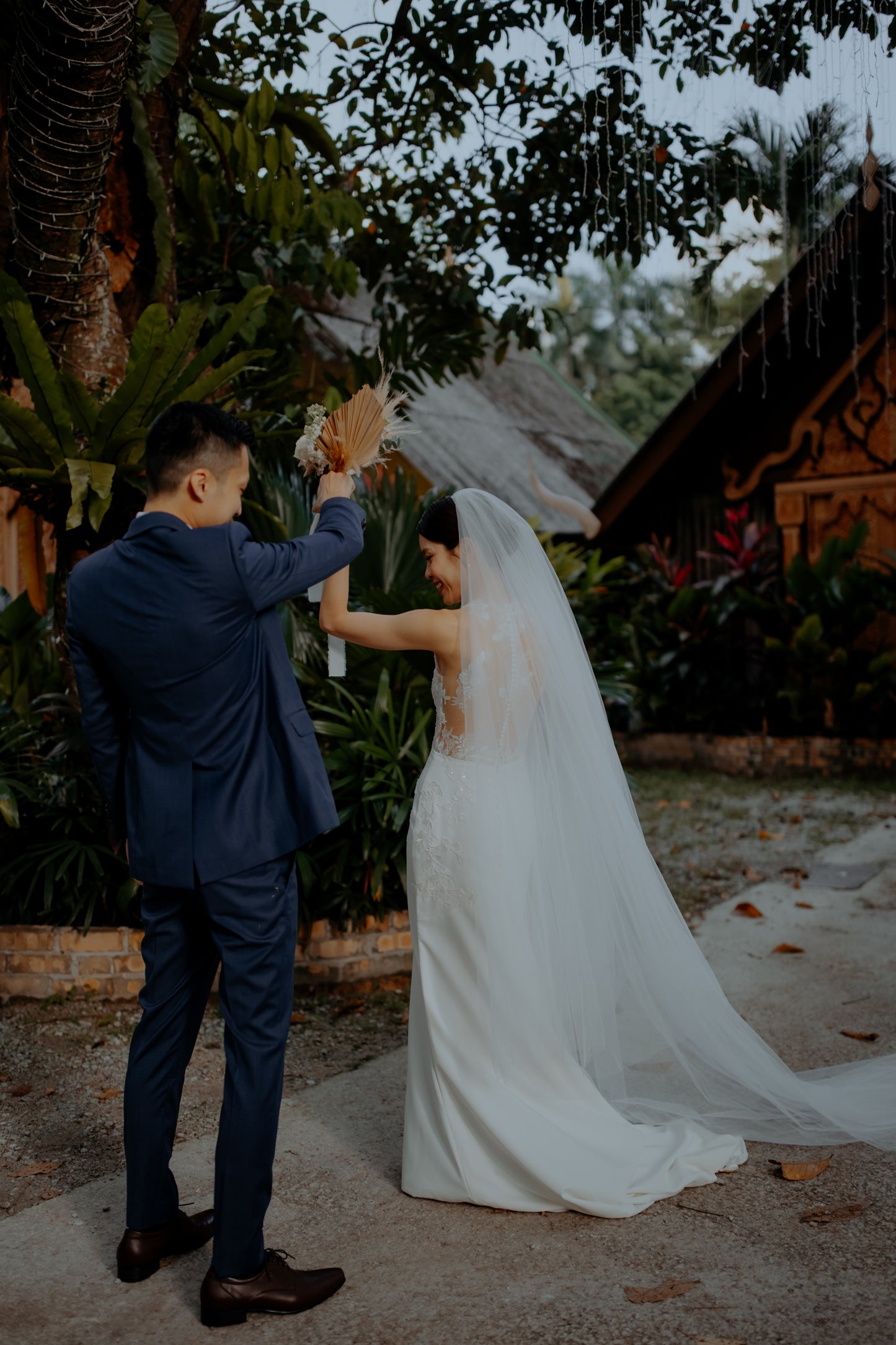 Effortless Edge: LeeLin’s Bridal Duo