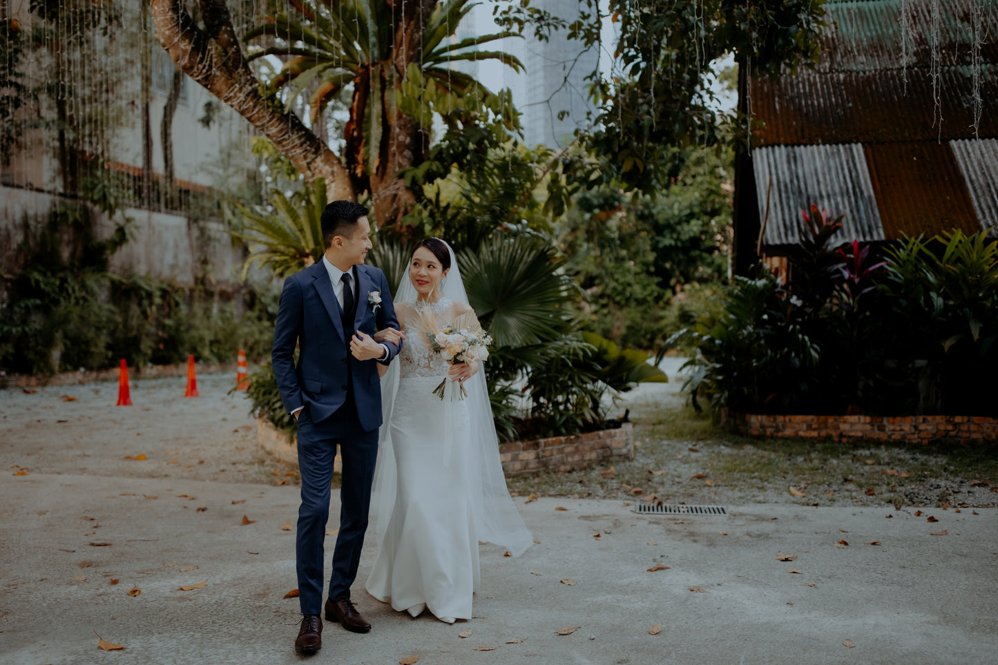 Effortless Edge: LeeLin’s Bridal Duo