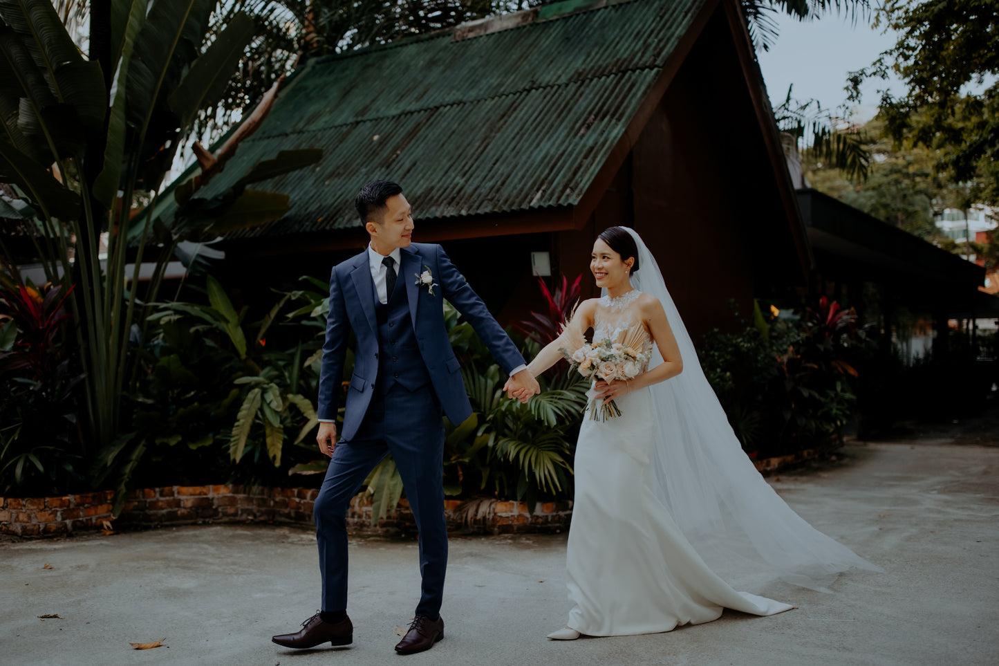 Effortless Edge: LeeLin’s Bridal Duo