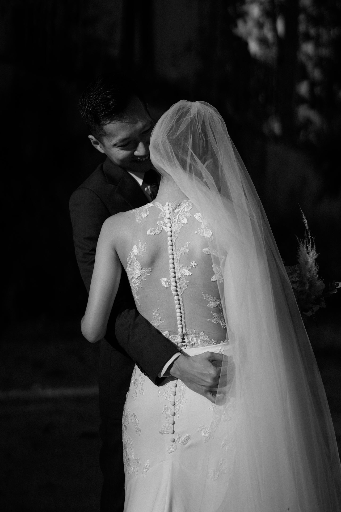 Effortless Edge: LeeLin’s Bridal Duo