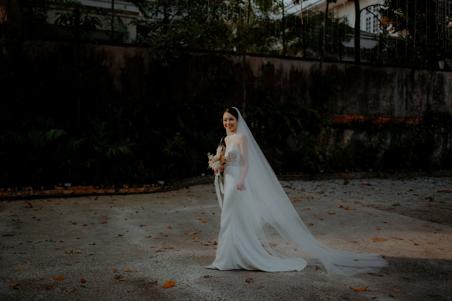 Effortless Edge: LeeLin’s Bridal Duo