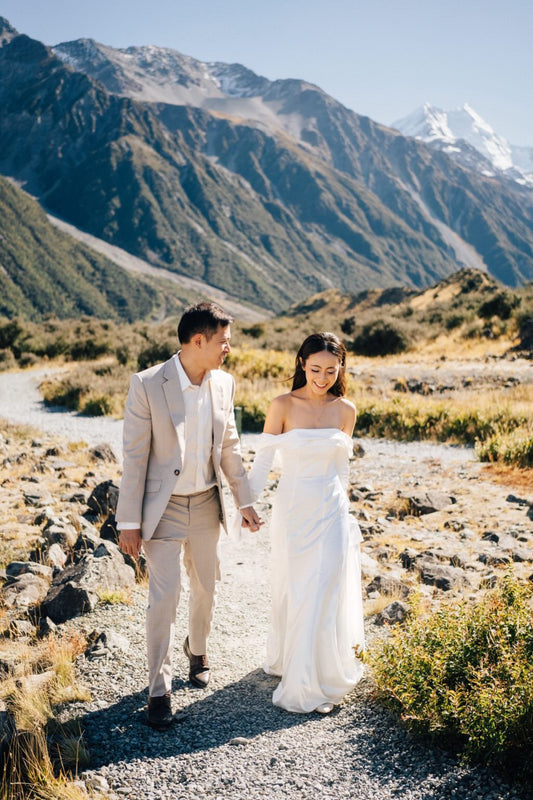 Timeless Beauty: Michelle’s Minimalist Gown in a Stunning Setting