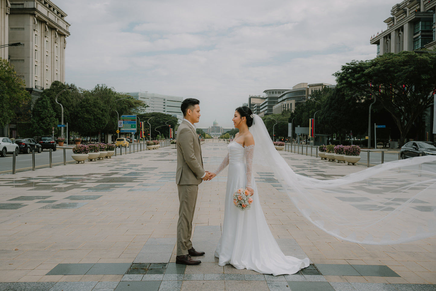 Timeless Romance: Rachel’s Bridal Dream