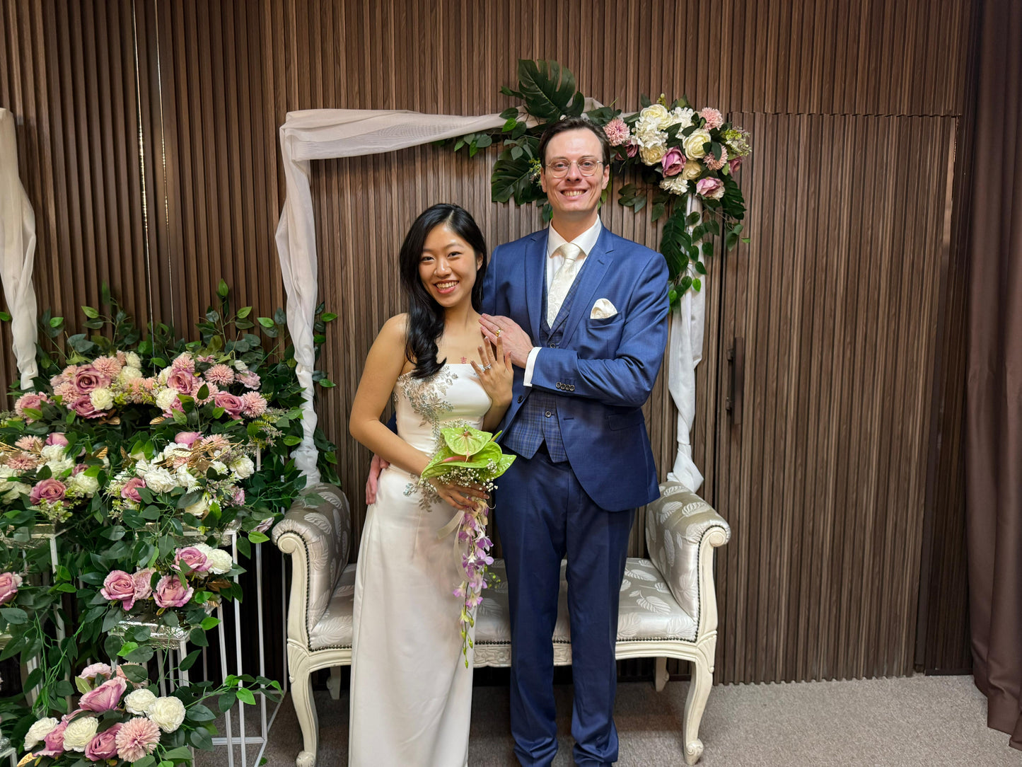 Bride Jodiann – Strapless & Cheongsam-Inspired Wedding Dress