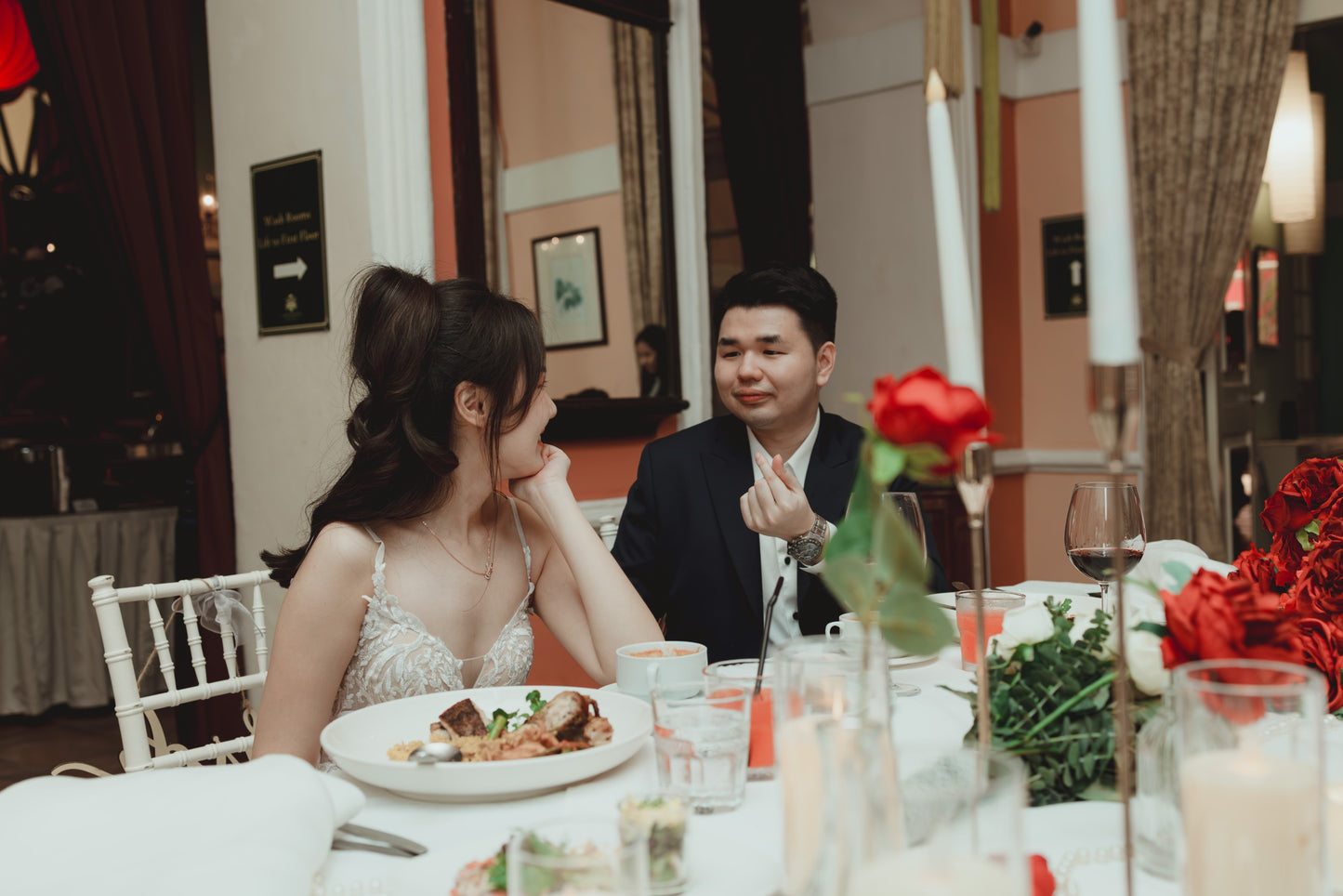 Bride Wei Hui’s Elegant Baroque Lace Wedding Gown