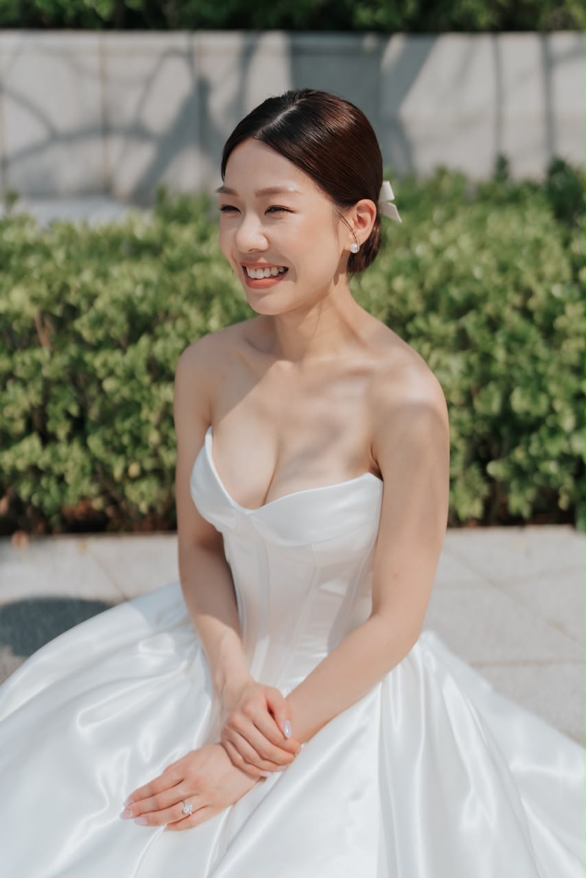 Bride Shirley - 2 in 1 Dress in Detachable Long Sleeves top on a Strapless Ball Gown Basque Waist