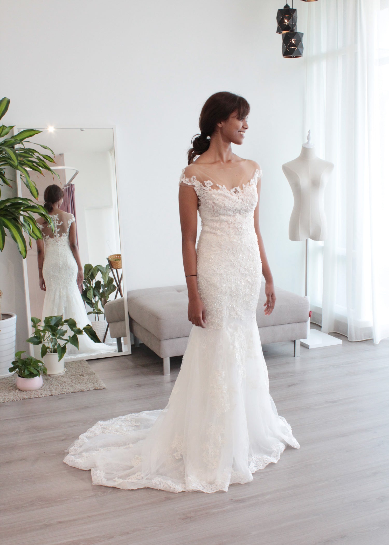 lisa lace wedding dress Lisa Lace Wedding Dress