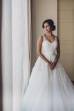 princess aline wedding gown dentelle bridal