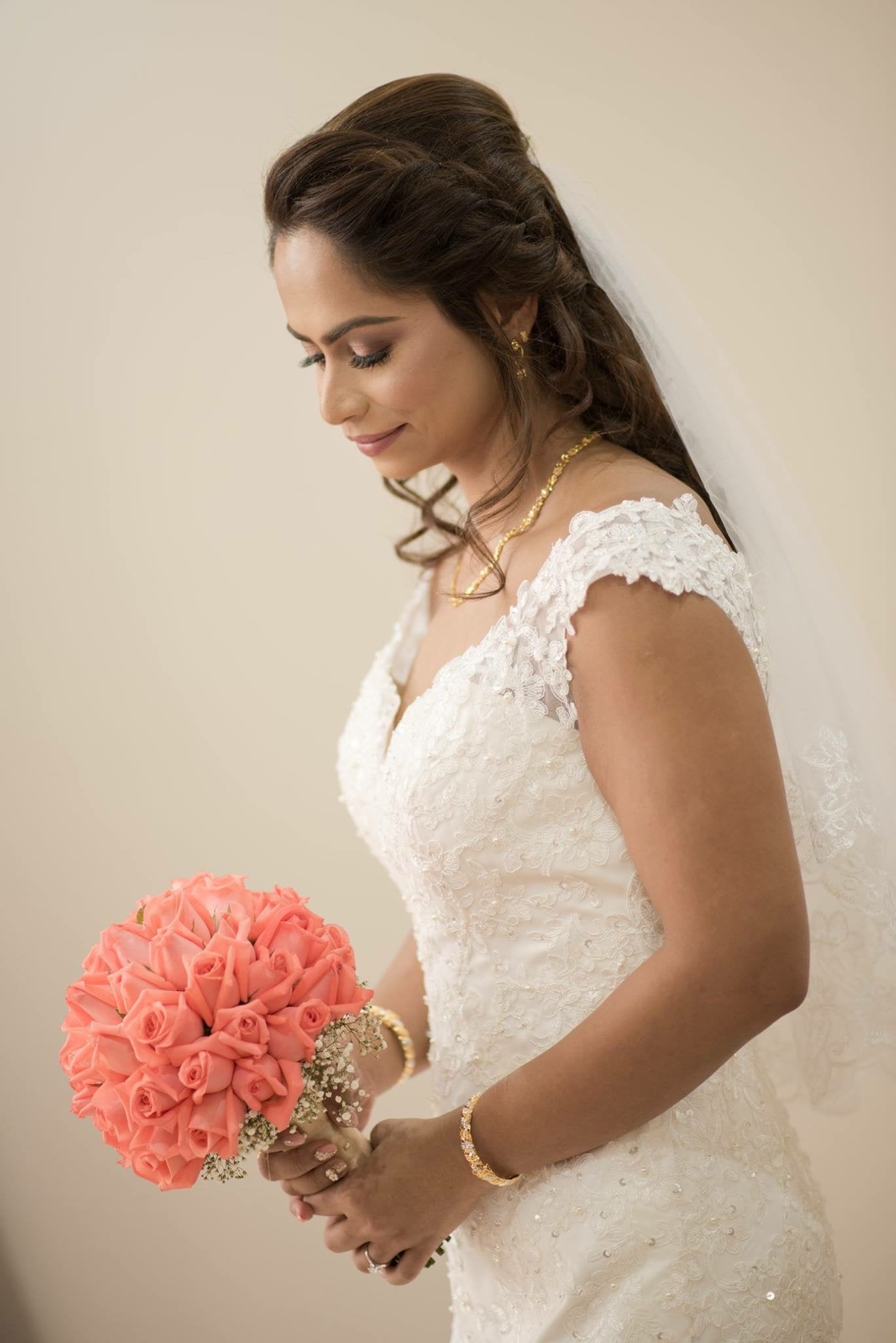 dentelle bridal wedding dress